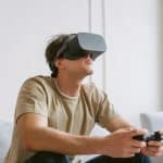 VR Home Tours: Why Buyers Still Prefer Smelling the Carpet in Person